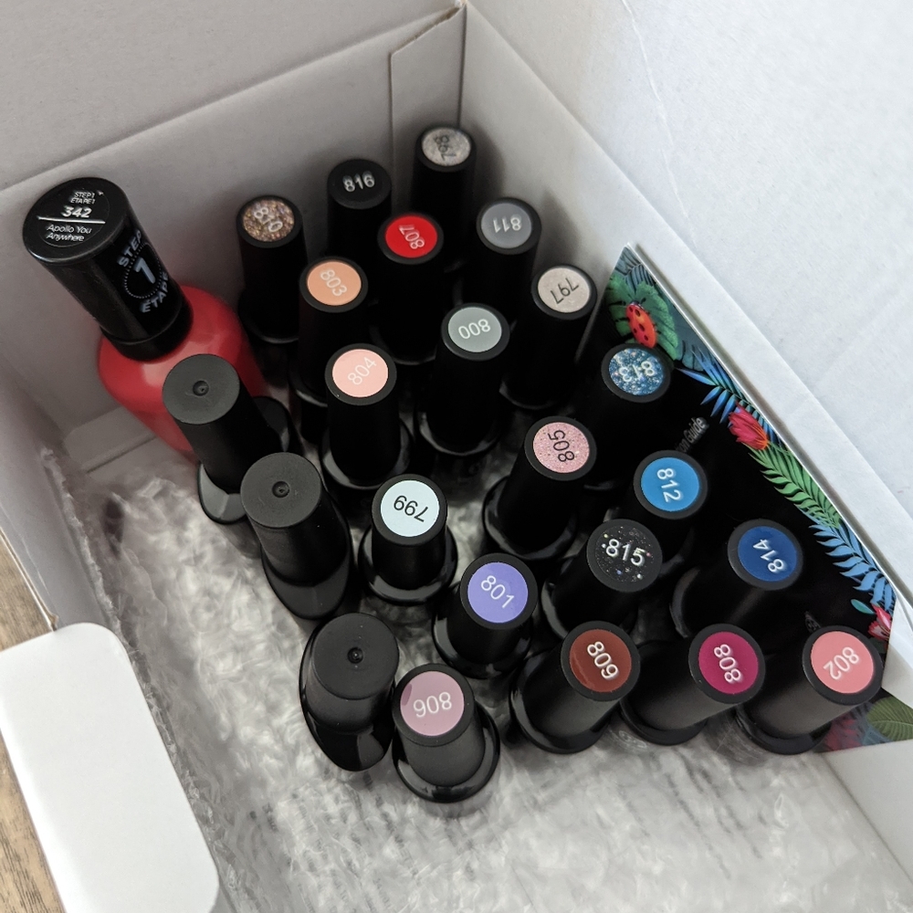 Like new gel polish kit